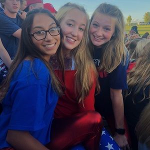 Meet your Posher, Maddie